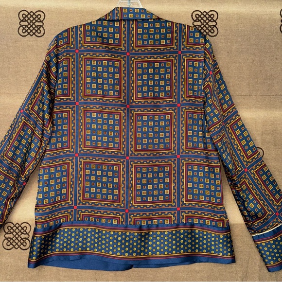 Zara Scarf Print Button Down Shirt Size M
Excellent Condition - Picture 14 of 16